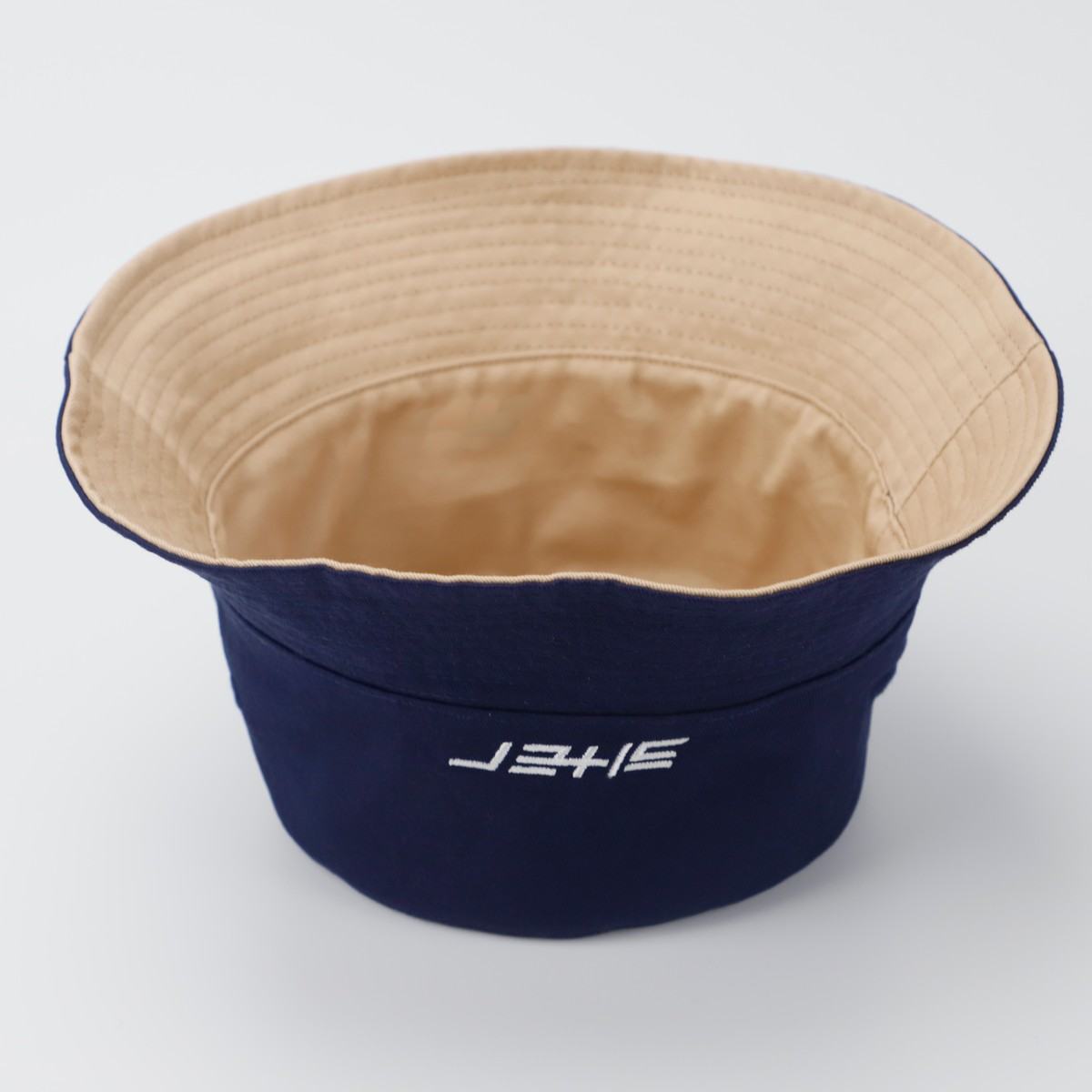 背面
